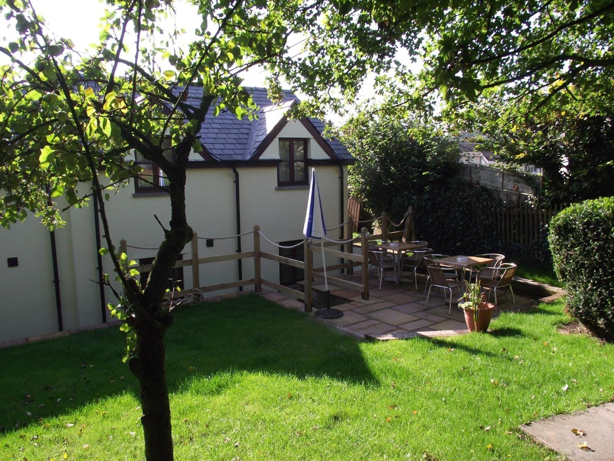 Carpenters Cottages Llanishen Eksteriør billede